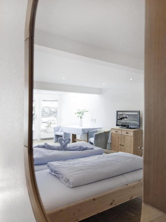 Gaestehaus Holzer คอนสตานซ์ ภายนอก รูปภาพ
